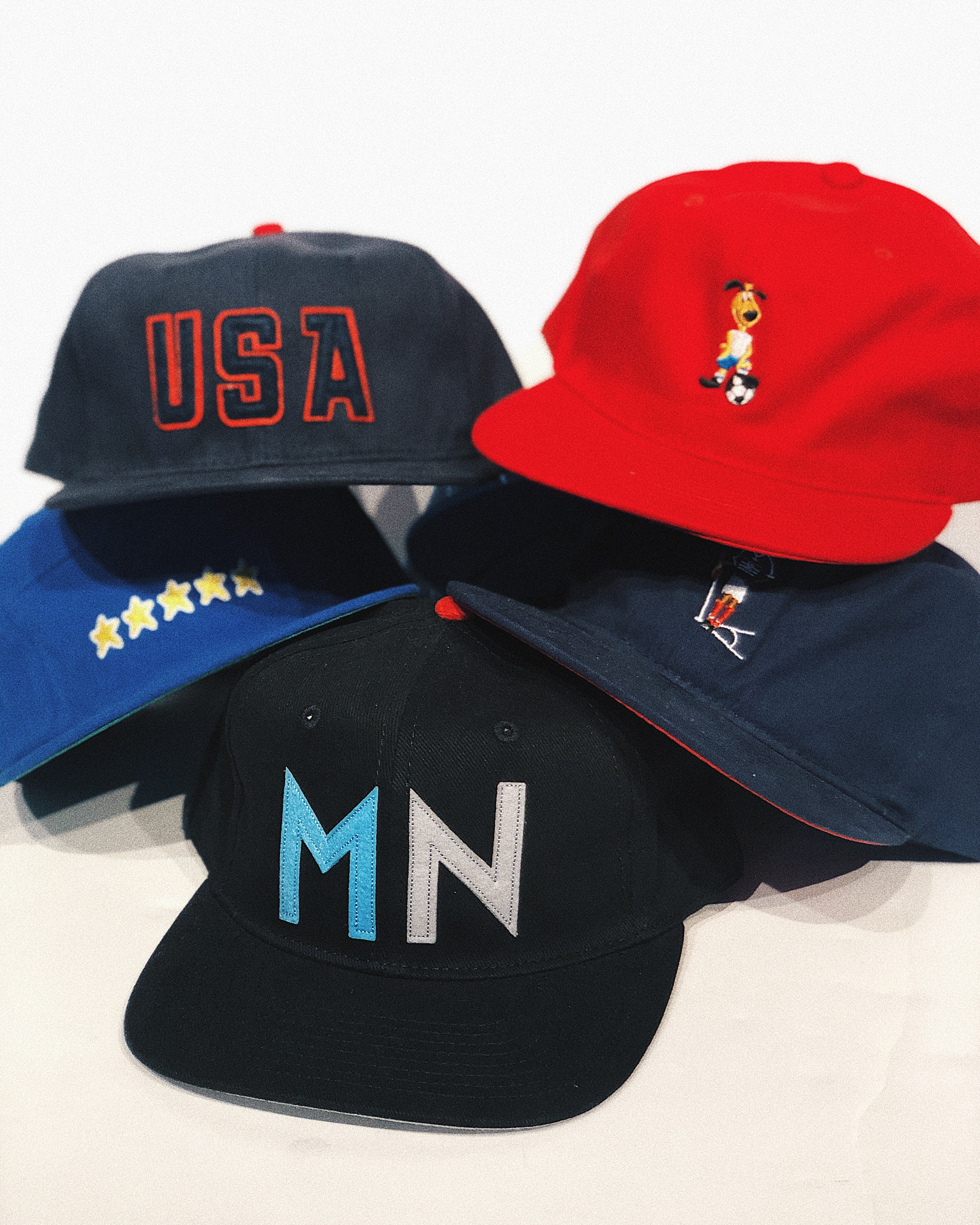 Caps