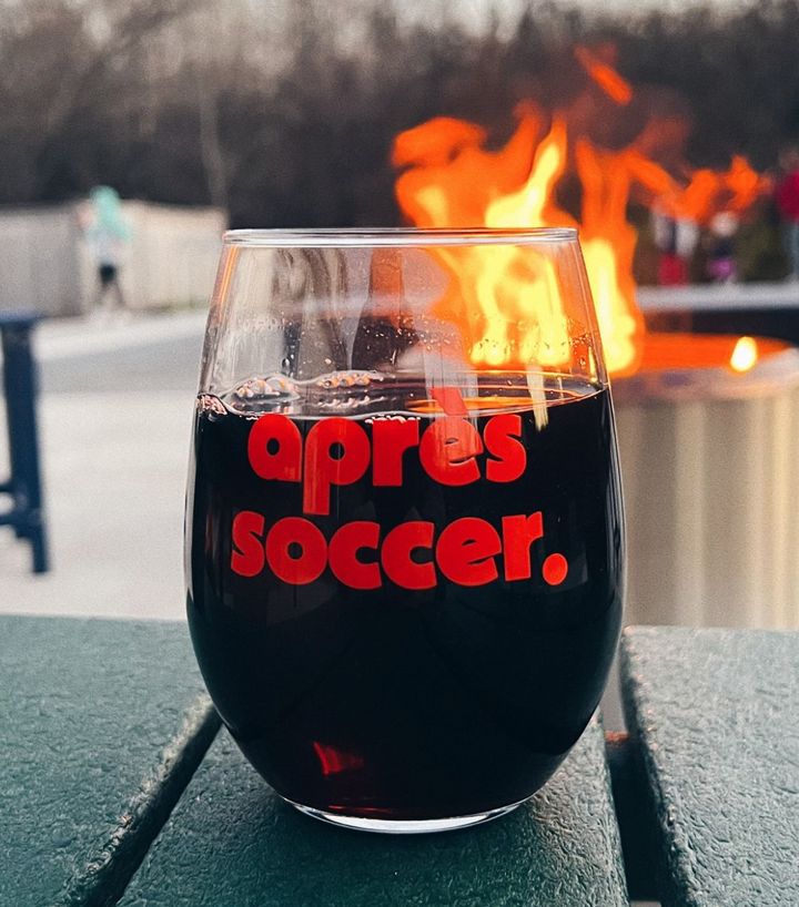 Talisman Après Soccer Wine Glass